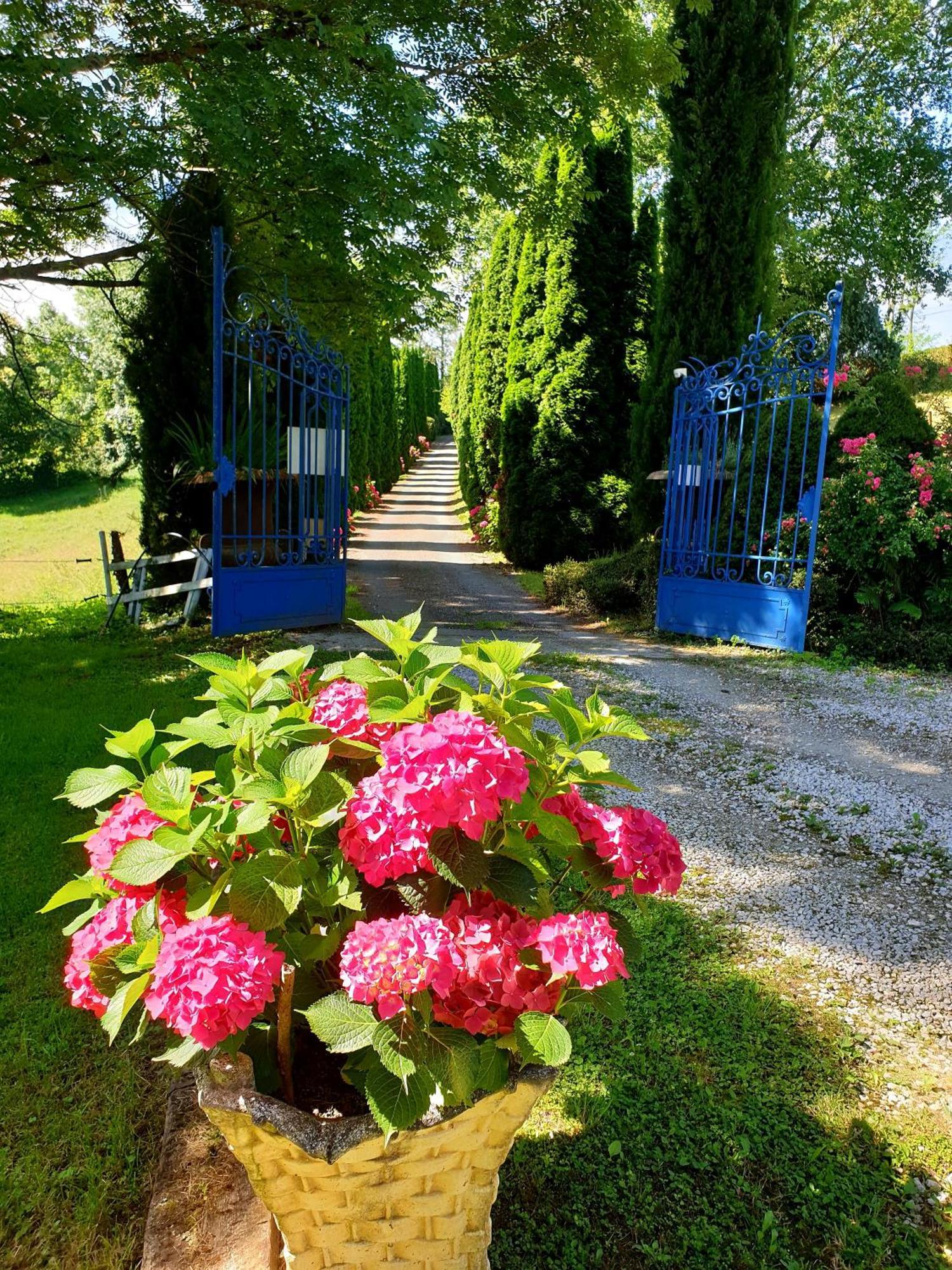 サン・ジロン La Ferme De Jeanne Bed & Breakfast エクステリア 写真